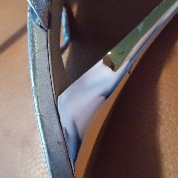 💙🌺Guess Silver Strappy Heeled Sandals - Picture 9 of 15